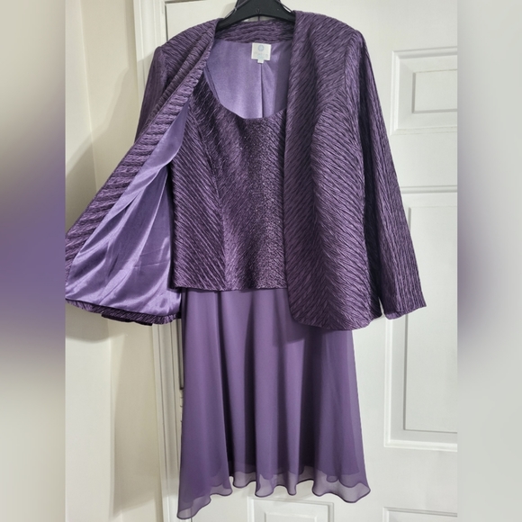 Patra formal dress with jacket - Picture 2 of 8